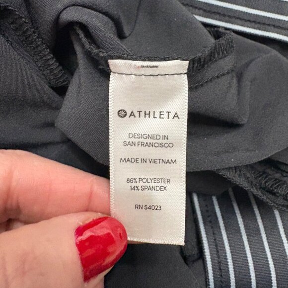 Athleta Tribeca Wide Leg Cropped Pants in Black-sz 8 - Picture 9 of 11